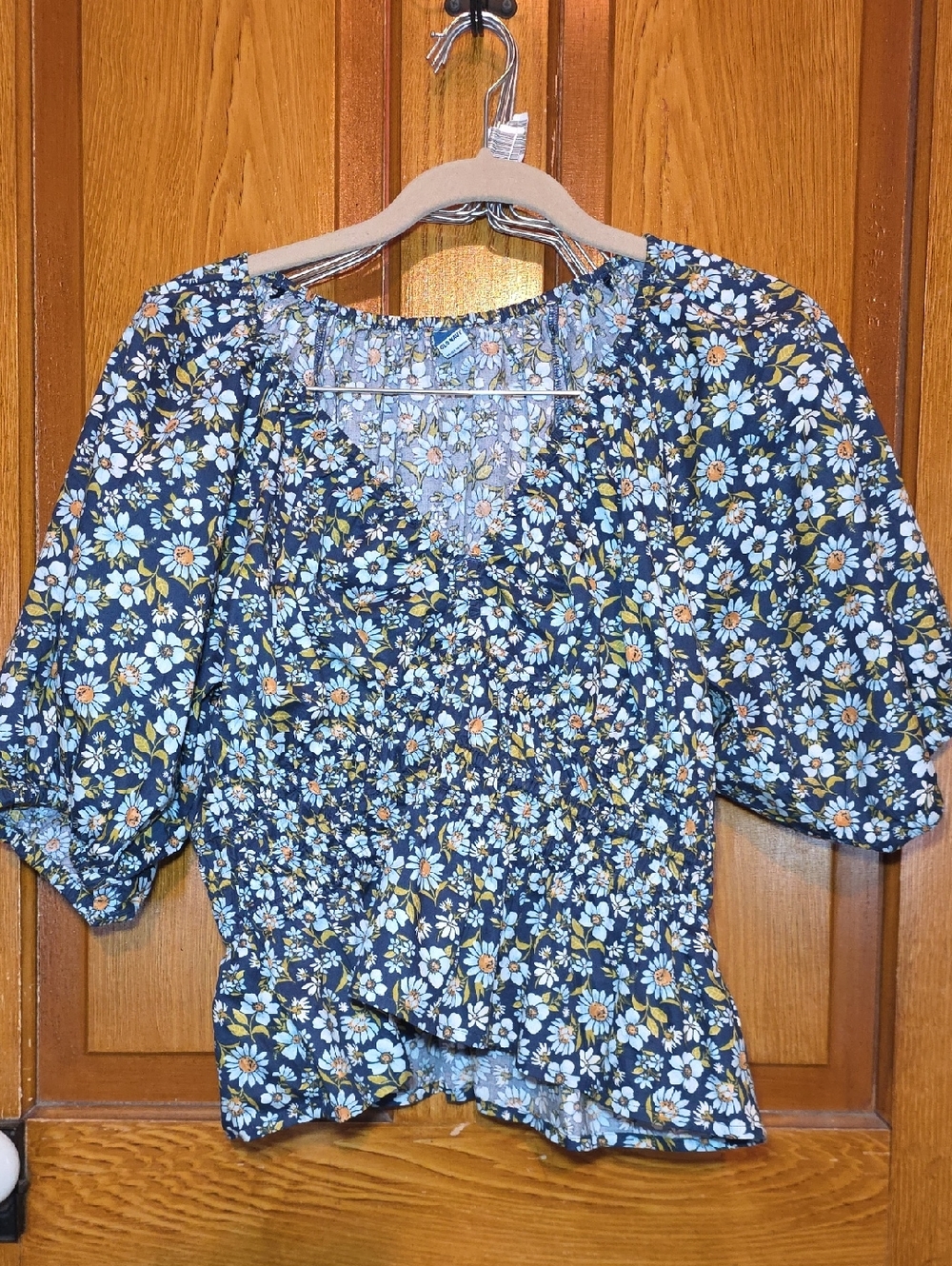 Old Navy Navy Floral Puff-Sleeve Smocked Blouse
